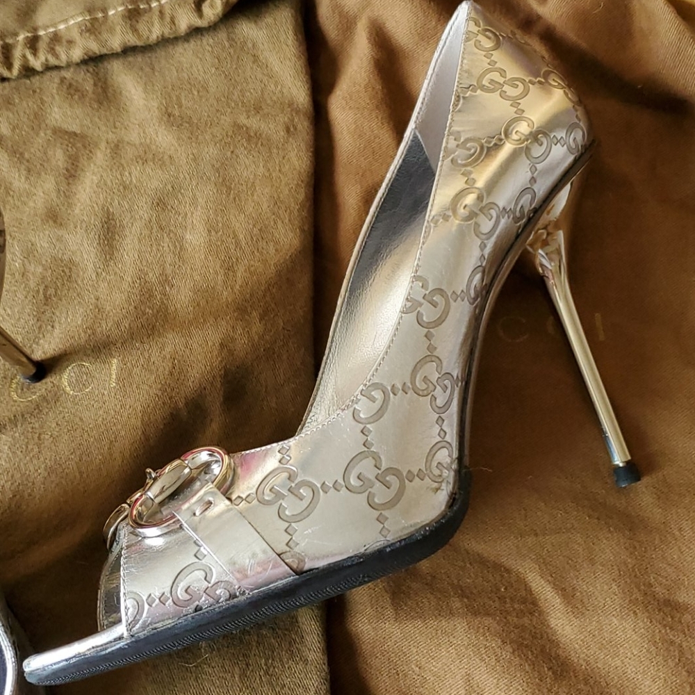 Gucci Silver GG Leather Shiny 4 inch Hill Open Toe - Picture 5 of 16